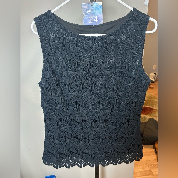 Talbots lace/ Eyelit Tank - Picture 1 of 5